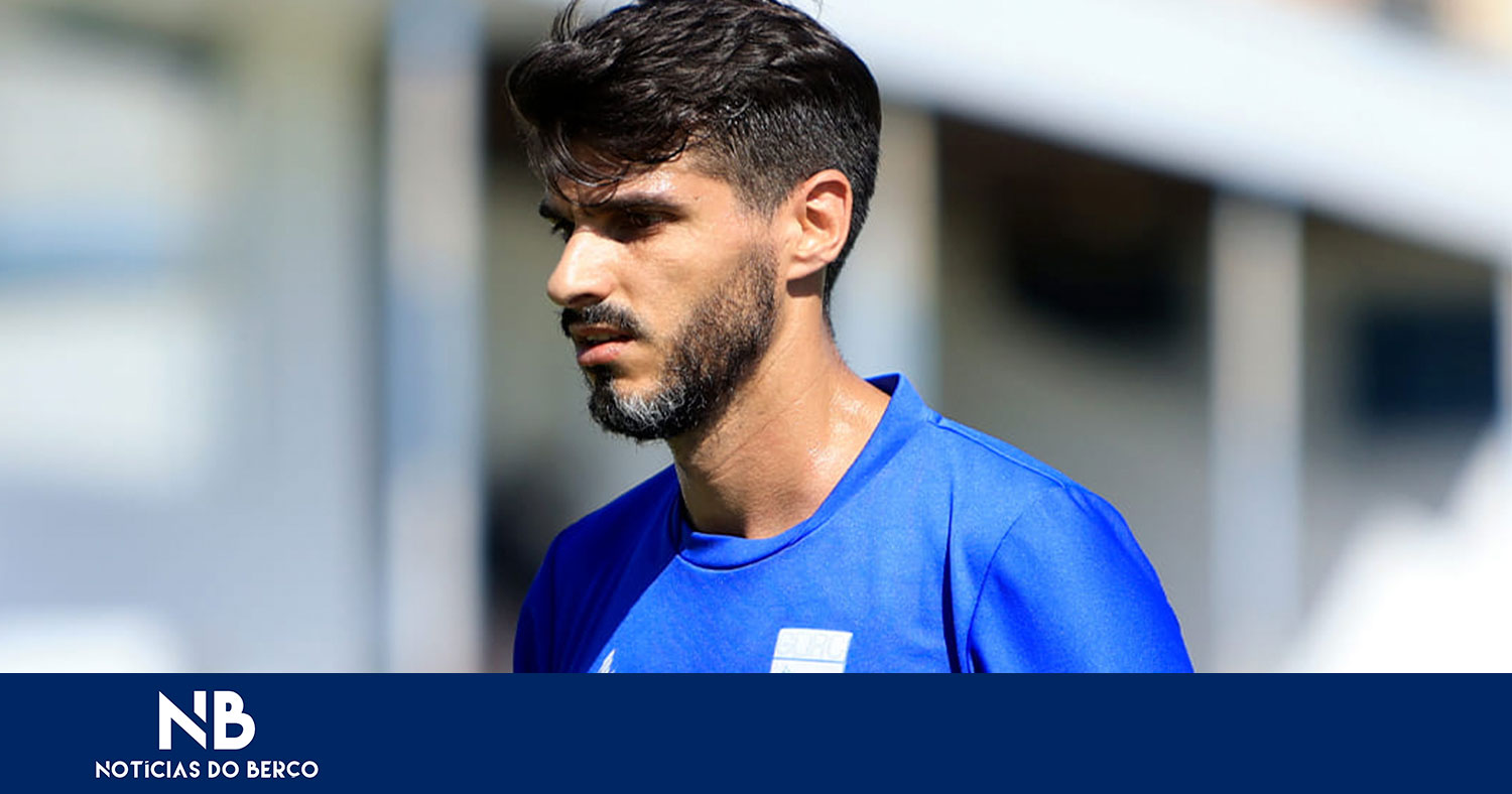 Sandinenses perdeu na estreia de Júnior Santos
