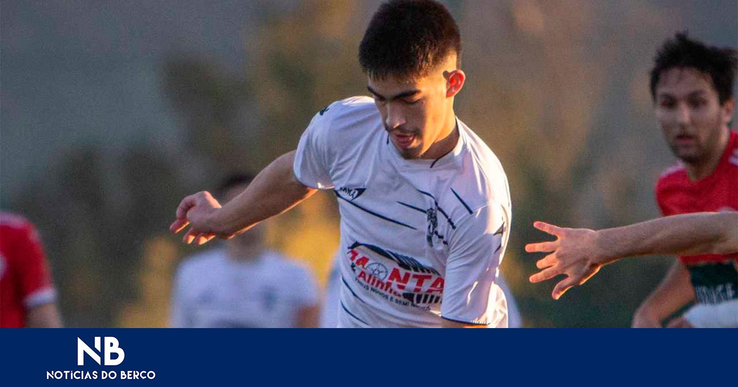 Goleador Daniel reforça ataque do Arões