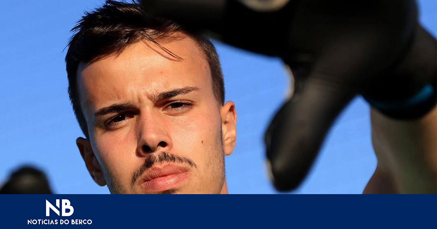 Hugo Costa é reforço para a baliza