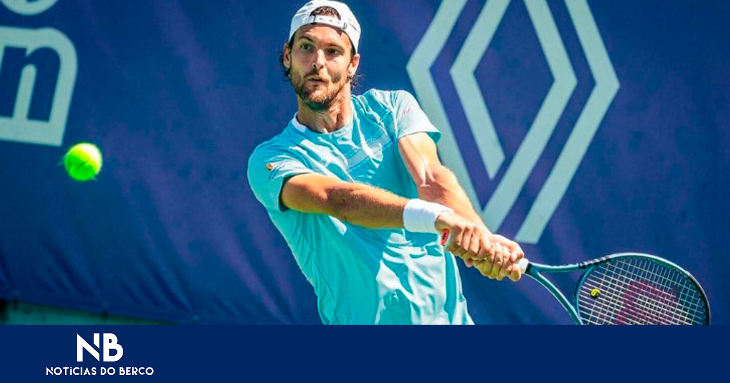 João Sousa avança para os quartos-de-final em Praga