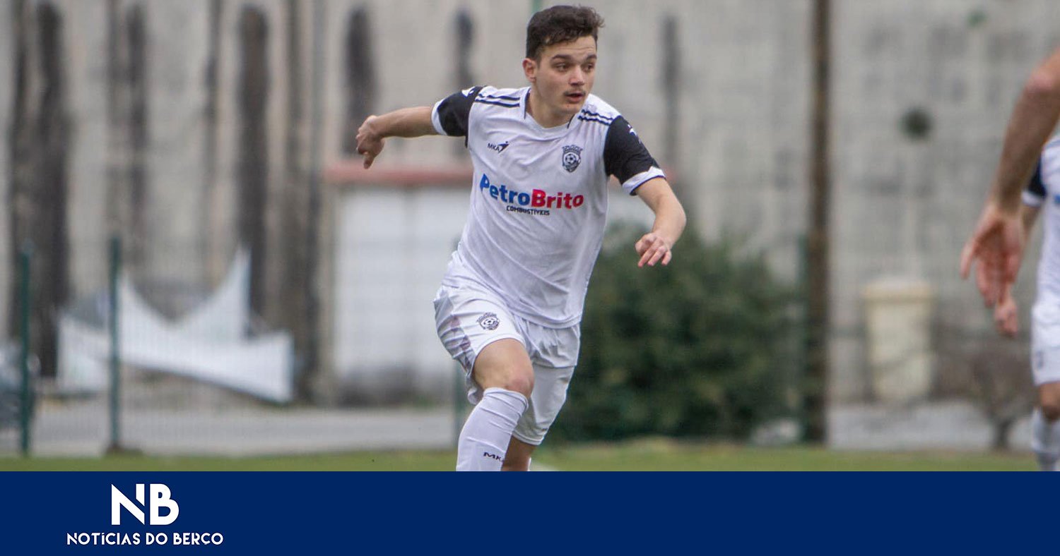 Brito perde com o Camacha em jogo com críticas à arbitragem