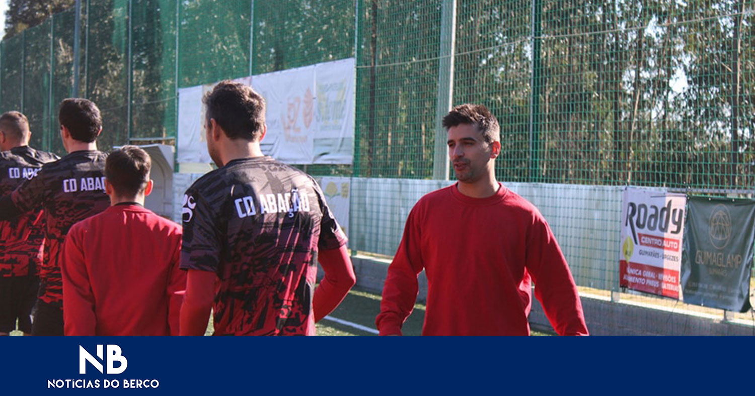Goleador Mickey fica no CD Abação