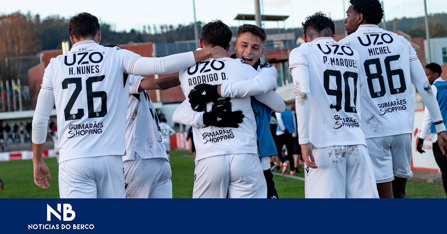 Vitória chega à liderança na série A