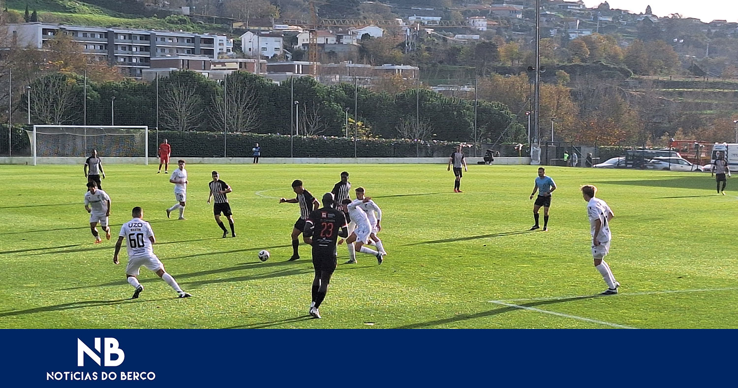 Vitória B vence e é líder isolado