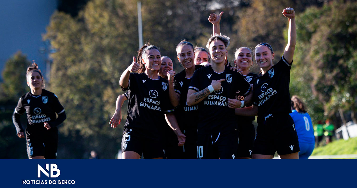 Vitória permanece na luta pela subida