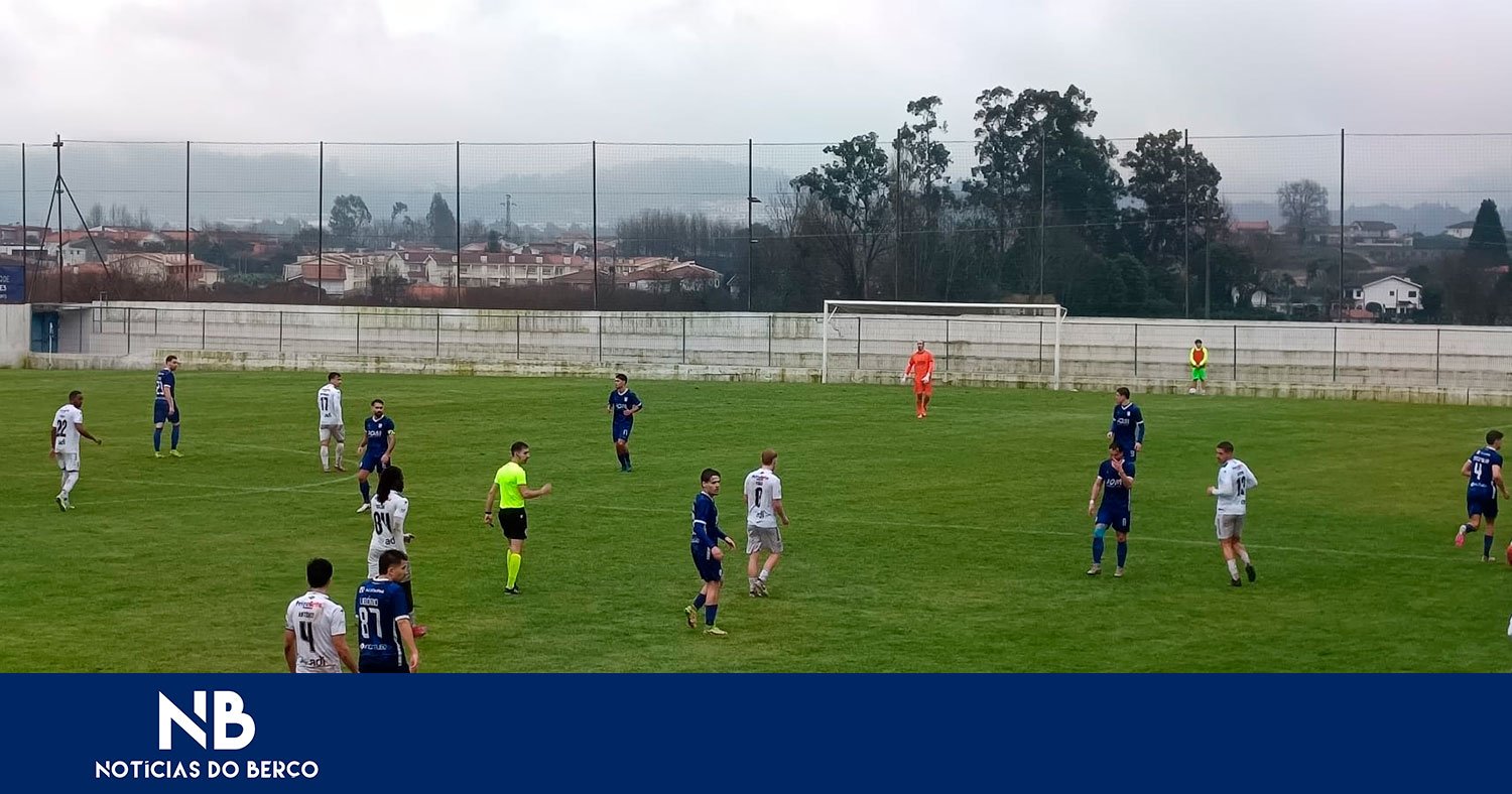 Sandinenses goleou no dérbi com o Brito