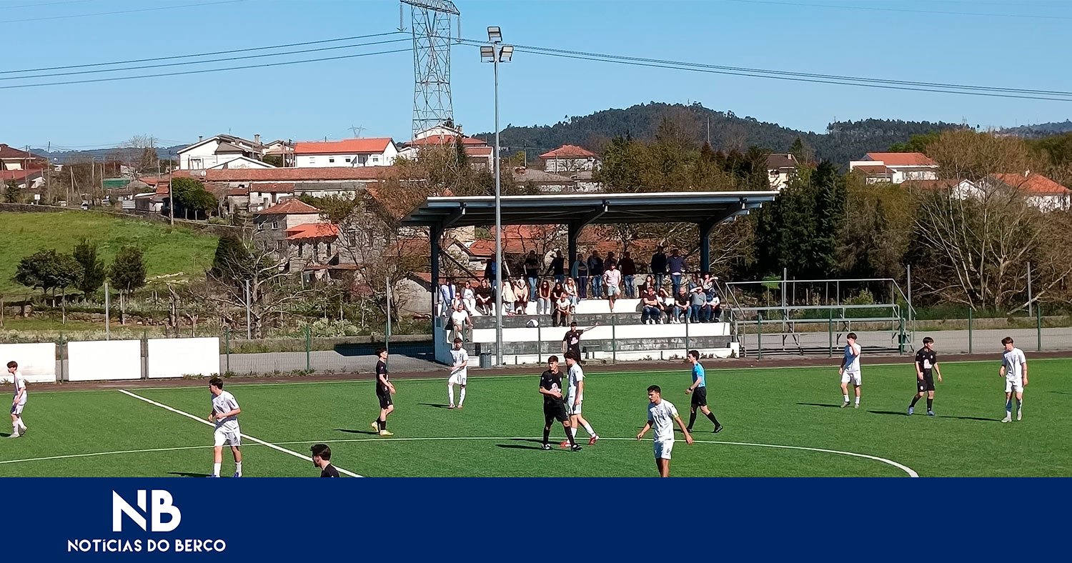 Paulinho resolveu dérbi de vizinhos