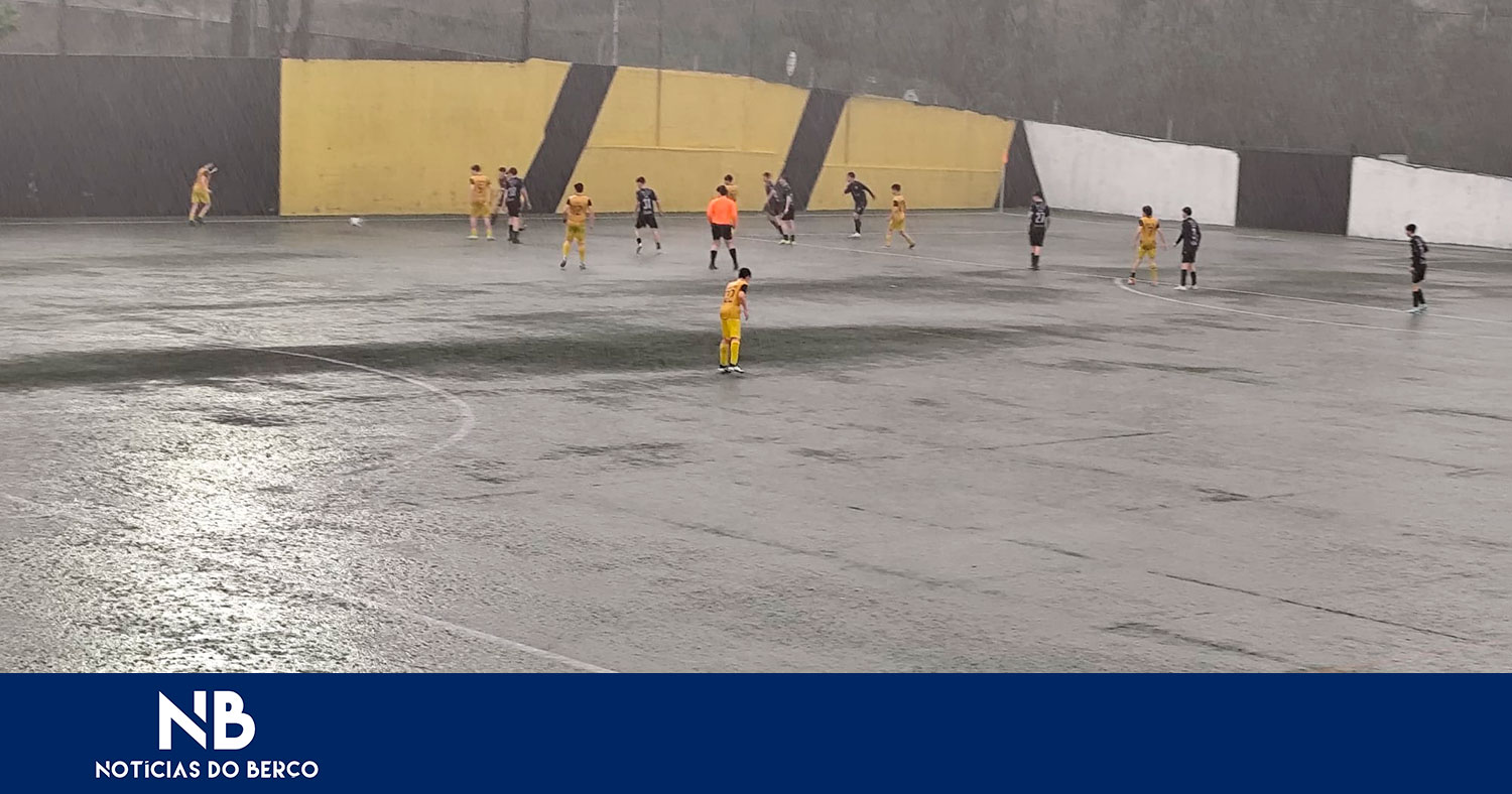 Iniciados do Ronfe venceram dérbi