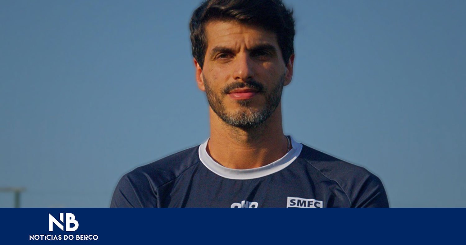 Santiago Mascotelos oficializou dois jogadores