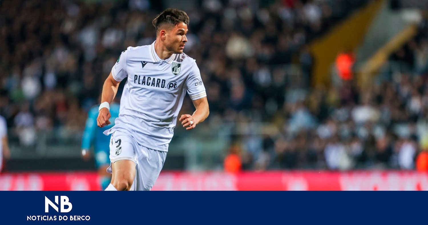 Vitória oficializou saída de Chucho Ramirez