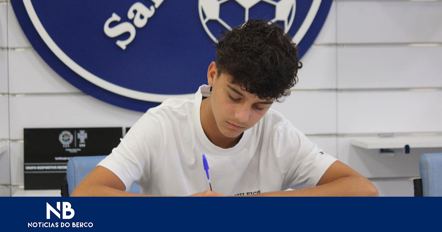 Sandinenses segura jovem Thomas