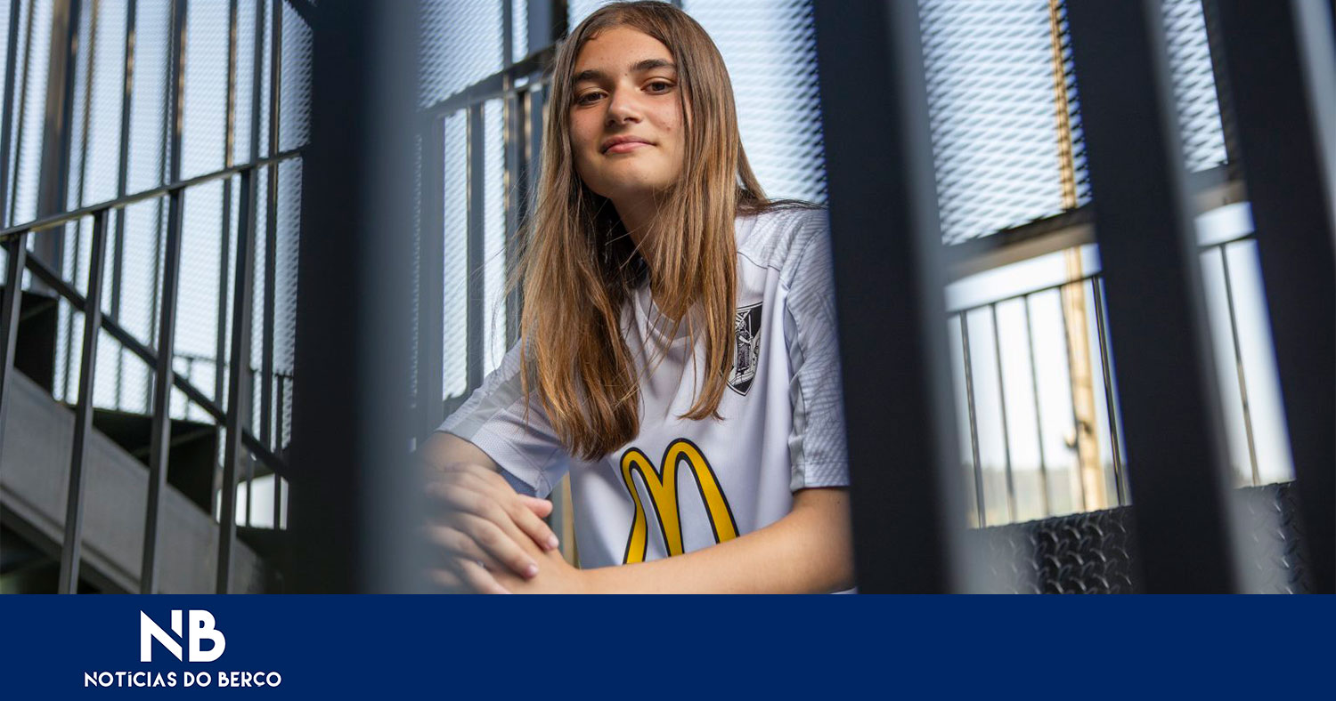 Vitória segura jovem Inês Monteiro
