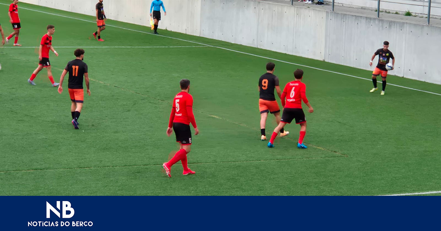 Prazins Corvite eliminado da Taça