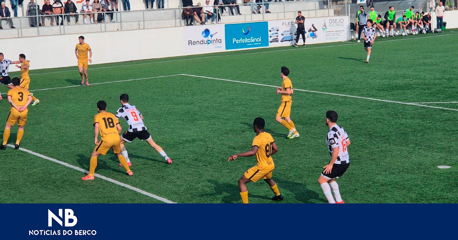 Campelos vence dérbi e permanece no topo