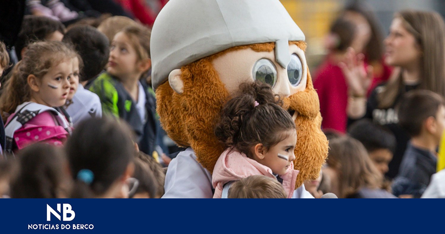 Jovens conquistadores apoiaram a equipa principal