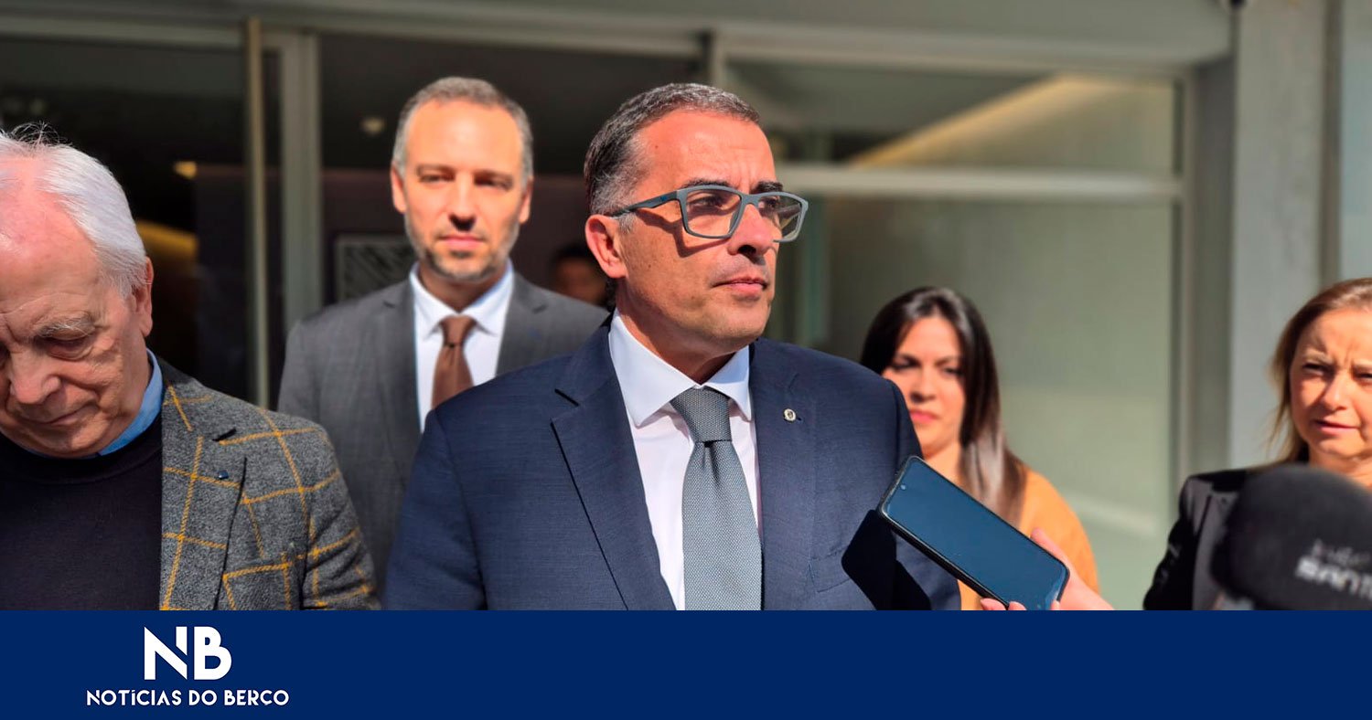 Lista C quer apresentar contas a meio da época