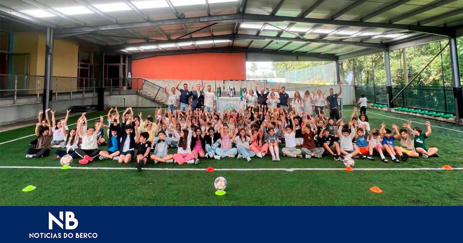 Atlético da Costa e Vítor Matos presentes na escola de São Roque