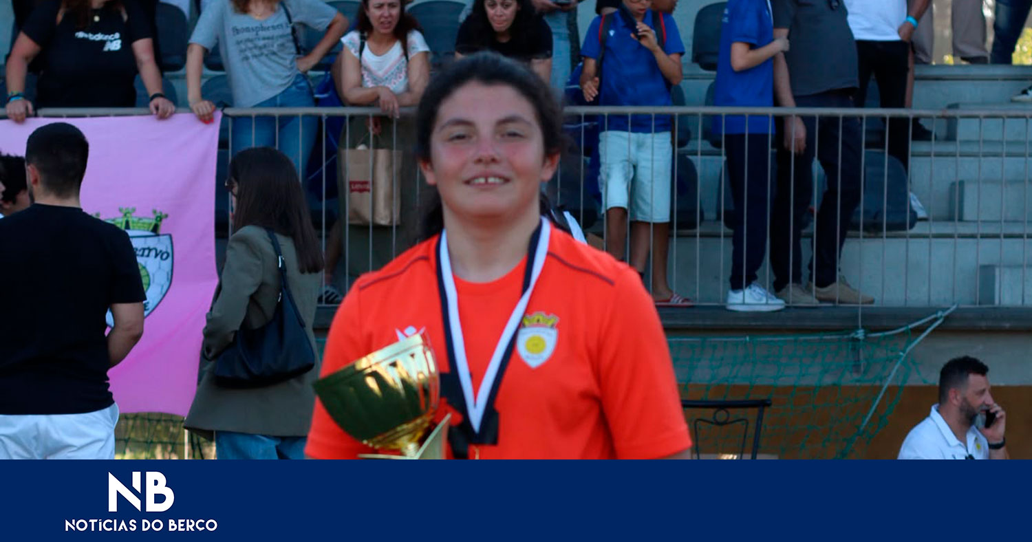 Stefany reforça a baliza do Ronfe