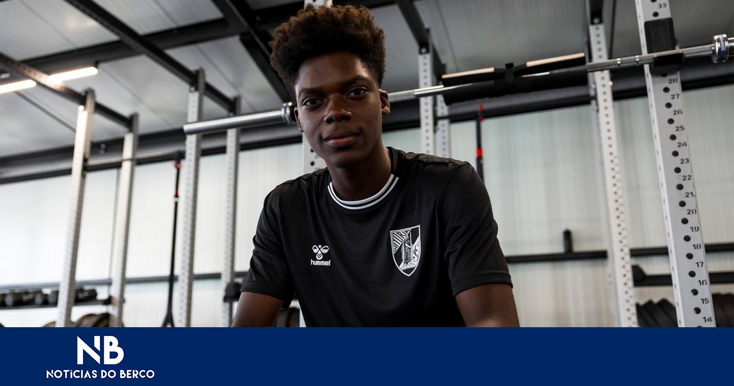 Aurio Simas é reforço do Vitória