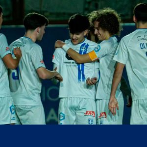 Berço vence e encosta à liderança