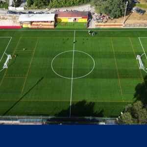 Relvado sintético em dia histórico para o Castelões