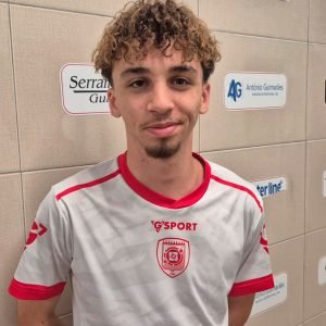 Faria é opção para os sub-19 dos Amigos de Urgeses