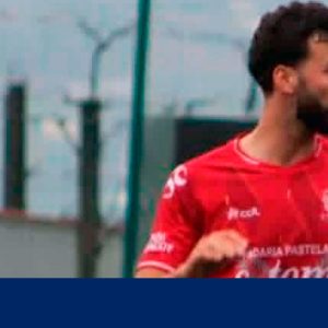 Médio Fernandes renova pelo Abação