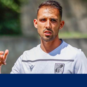 Vitória B lidera e tem a melhor defesa