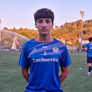 Avançado João seguro em Santiago