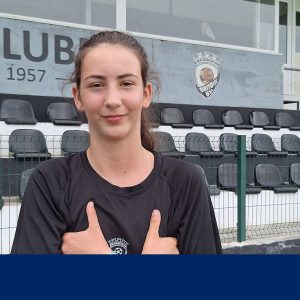 Brito renovou com Lara Cação