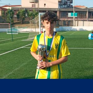 Ronfe contrata jovem Pulga