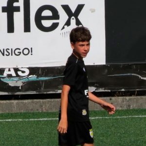 Rodrigo Salazar fica em Ronfe