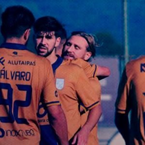 Álvaro resolveu dérbi emotivo
