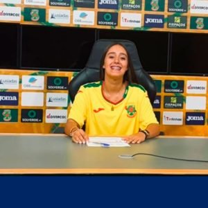 Vimaranense Ukra ruma ao Paços de Ferreira
