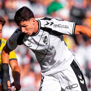 Arranque em falso com derrota na estreia