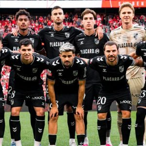 Vitória perde na Luz e adia a desejada retoma
