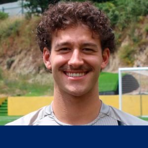 Xavi ruma ao Castelões