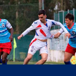 Goleador vimaranense renovou pelo Emilianos