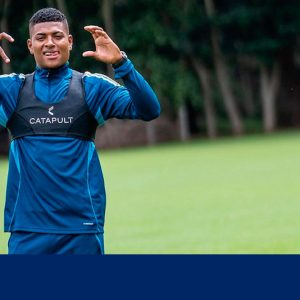Central colombiano Cortés associado ao Vitória