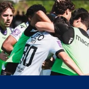 Vitória vence candidato e entra na luta pela subida