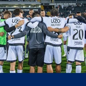 Vitória melhora registo defensivo e cresce na Liga